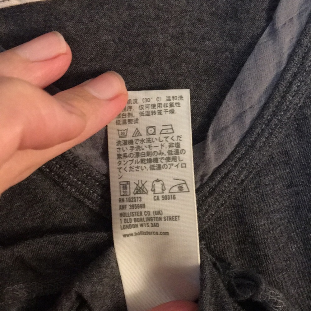 Hollister Quarter Length Shirt - Picture 6 of 9